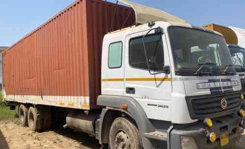 BharatBenz 2523 Images